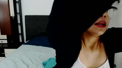 Snapshot of agatasexx chatting on 02/19/25, 09:47 johana online show from 02/19/25, 09:47