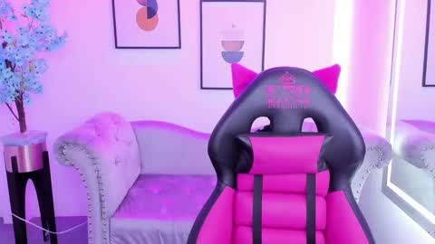 Snapshot of agatha_luxx chatting on 03/12/25, 12:36 Agatha online show from 03/12/25, 12:36