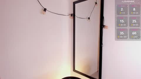 Snapshot of agatha_vixen chatting on 01/27/25, 06:20 Agatha vixen online show from 01/27/25, 06:20