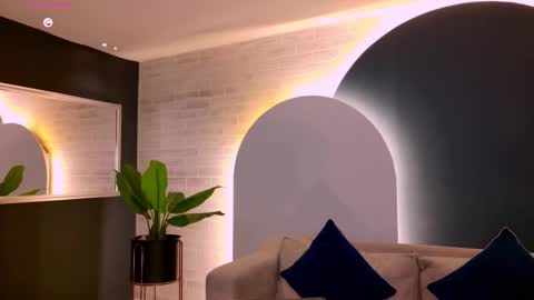 Agatha online show from 10/08/25, 06:38