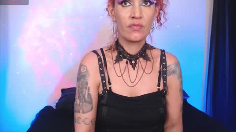 Snapshot of agathatenebris chatting on 02/14/25, 09:43 Agatha Tenebris online show from 02/14/25, 09:43