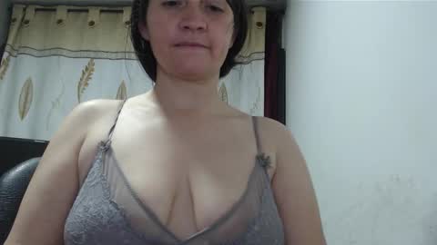 Snapshot of agel_sw1 chatting on 09/22/25, 11:40 Angel online show from 09/22/25, 11:40