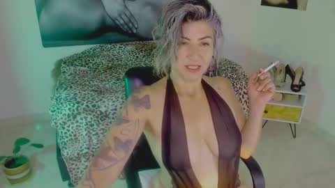 Snapshot of agnes_blackmore chatting on 01/13/25, 02:07 Lily online show from 01/13/25, 02:07