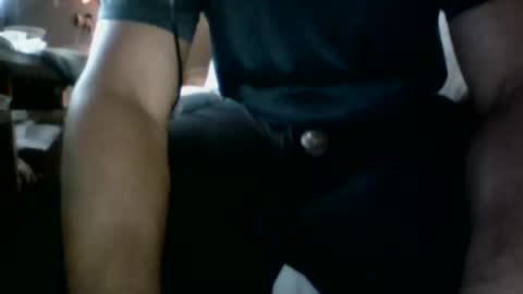 Snapshot of aguy407 chatting on 10/27/25, 03:27 aguy407 online show from 10/27/25, 03:27