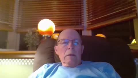 aguynrkfrd online show from 10/08/25, 10:13