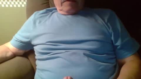 aguynrkfrd online show from 11/17/25, 03:23