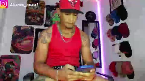 Snapshot of aharon_sexo1 chatting on 01/12/25, 04:52 Aharon Zamora online show from 01/12/25, 04:52