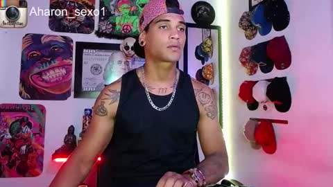 Snapshot of aharon_sexo1 chatting on 01/18/25, 03:53 Aharon Zamora online show from 01/18/25, 03:53