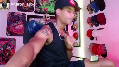 Snapshot of aharon_sexo1 chatting on 01/19/25, 10:39 Aharon Zamora online show from 01/19/25, 10:39