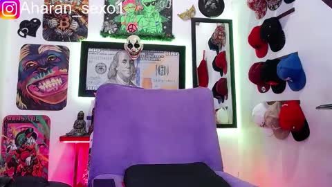 Snapshot of aharon_sexo1 chatting on 02/10/25, 06:20 Aharon Zamora online show from 02/10/25, 06:20