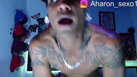 Snapshot of aharon_sexo1 chatting on 03/10/25, 06:16 Aharon Zamora online show from 03/10/25, 06:16
