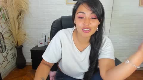 Ahisha online show from 02/13/25, 03:14