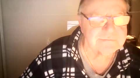 Snapshot of ahmole chatting on 12/30/24, 10:55 Ole online show from 12/30/24, 10:55
