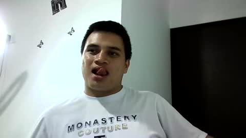 Snapshot of ahntony__69 chatting on 01/20/25, 04:32 ahntony  69 online show from 01/20/25, 04:32