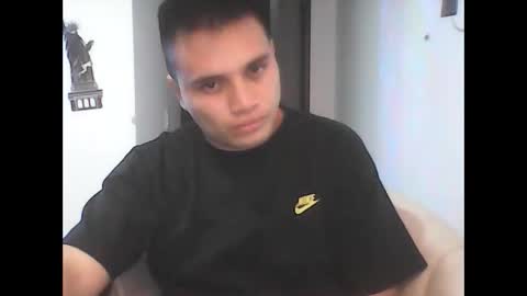 Snapshot of ahntony__69 chatting on 01/27/25, 01:59 ahntony  69 online show from 01/27/25, 01:59