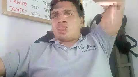 Snapshot of ahntony__69 chatting on 10/29/25, 09:22 ahntony  69 online show from 10/29/25, 09:22