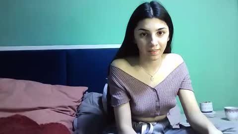 Snapshot of ahotkitty18 chatting on 01/02/25, 04:56 Selena online show from 01/02/25, 04:56