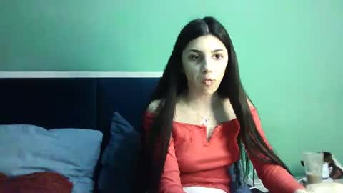 Snapshot of ahotkitty18 chatting on 01/12/25, 03:57 Selena online show from 01/12/25, 03:57