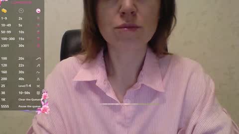 Snapshot of ahtena chatting on 01/10/25, 02:35 Ahtena online show from 01/10/25, 02:35