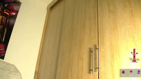 Snapshot of aidaadams chatting on 10/06/25, 11:07 Aida online show from 10/06/25, 11:07