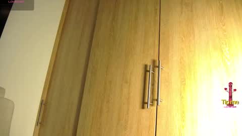 Snapshot of aidaadams chatting on 10/08/25, 10:57 Aida online show from 10/08/25, 10:57