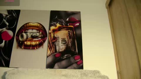 Snapshot of aidaadams chatting on 10/12/25, 09:19 Aida online show from 10/12/25, 09:19