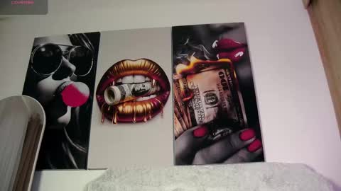 Snapshot of aidaadams chatting on 10/17/25, 12:08 Aida online show from 10/17/25, 12:08