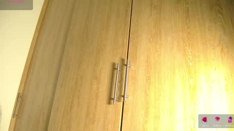 Snapshot of aidaadams chatting on 10/20/25, 11:21 Aida online show from 10/20/25, 11:21