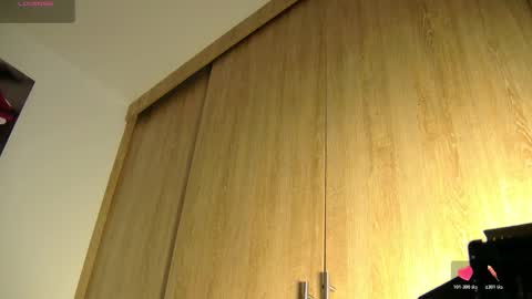 Snapshot of aidaadams chatting on 10/22/25, 11:21 Aida online show from 10/22/25, 11:21