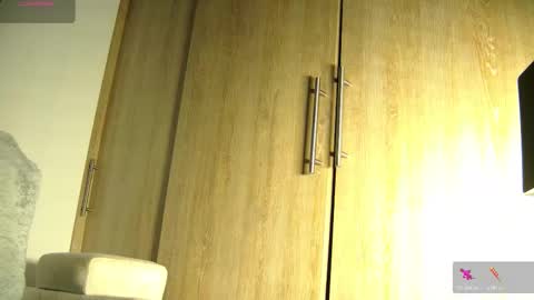 Snapshot of aidaadams chatting on 11/09/25, 10:24 Aida online show from 11/09/25, 10:24