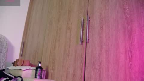 Snapshot of aidaadams chatting on 11/14/25, 12:15 Aida online show from 11/14/25, 12:15