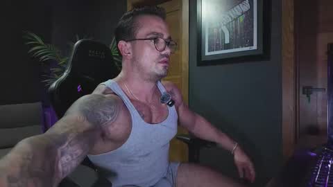 aidenlivex online show from 11/18/25, 01:22