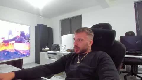 Aiden online show from 09/30/25, 05:18