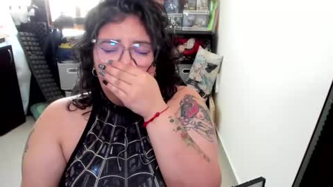 Catalina online show from 10/17/25, 01:57