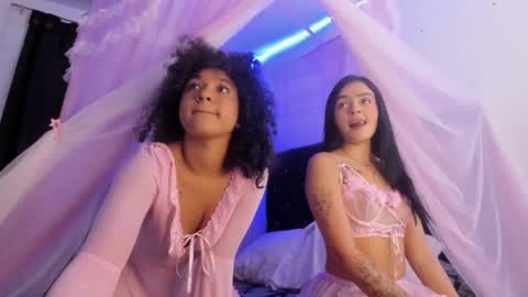 ailen and aria online show from 10/12/25, 03:22