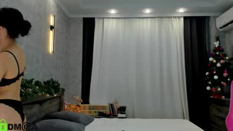 Snapshot of ailey_chao chatting on 12/21/24, 02:41 Ailey online show from 12/21/24, 02:41