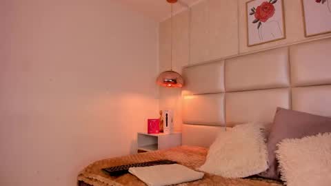 Aily Yozuko online show from 09/25/25, 02:48