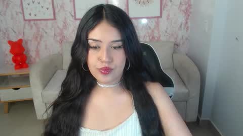 ailyn_ch1 online show from 11/10/25, 10:31