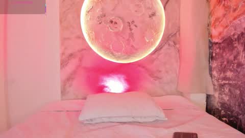 Ailyn online show from 10/13/25, 06:13