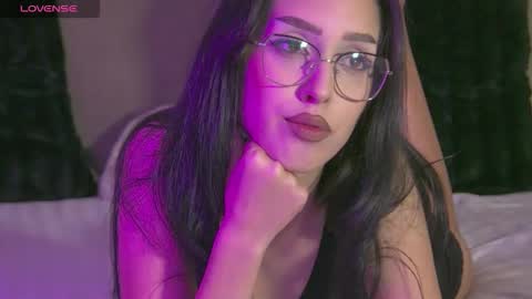 AishaHummer online show from 11/19/25, 08:53