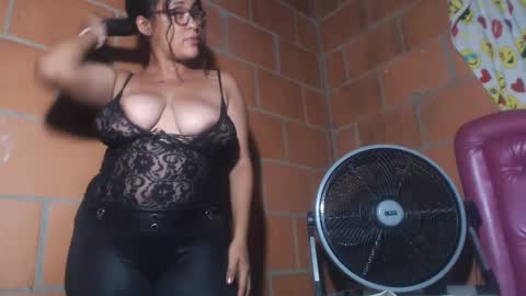 aisha koswell3 online show from 02/02/25, 04:15