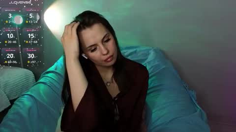 Snapshot of aisha_riley chatting on 09/12/25, 03:23 Aisha online show from 09/12/25, 03:23