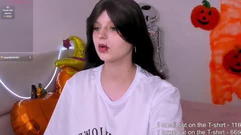 Aisha online show from 10/27/25, 09:13