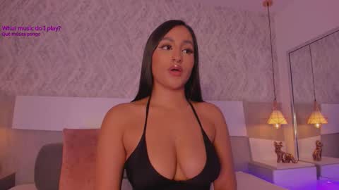 Aisha online show from 11/07/25, 08:31