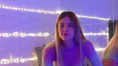 Aisha online show from 10/06/25, 05:16