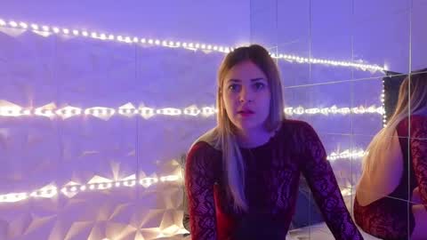 Aisha online show from 10/23/25, 05:07