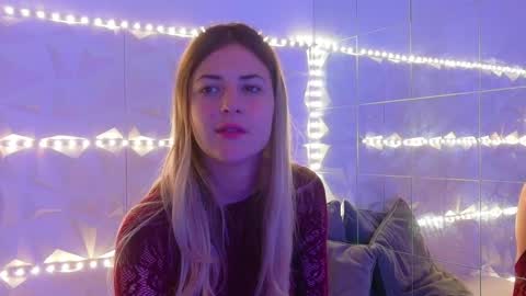 Aisha online show from 11/04/25, 06:01