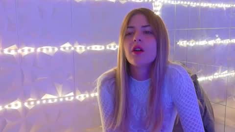 Aisha online show from 11/13/25, 06:01