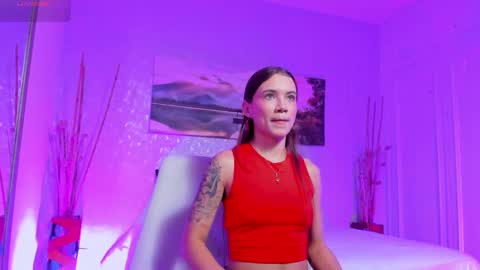 Snapshot of aitana_baker_ chatting on 10/03/25, 07:33 little aitana online show from 10/03/25, 07:33