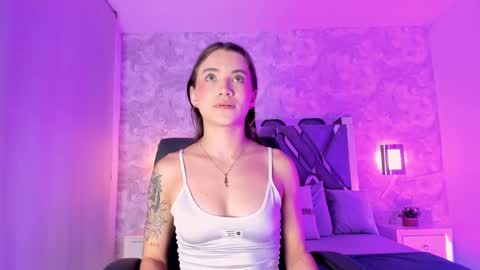 Snapshot of aitana_baker_ chatting on 10/09/25, 03:59 little aitana online show from 10/09/25, 03:59